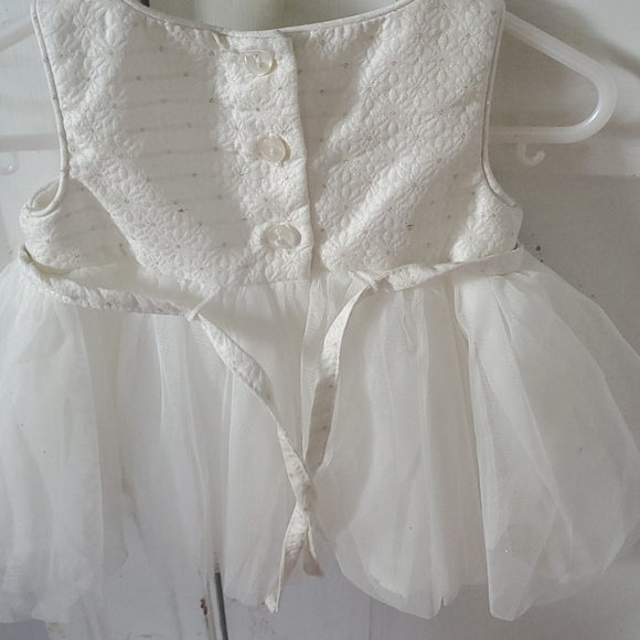 Cream and gold christening dress for baby girl - Picture 2 of 4